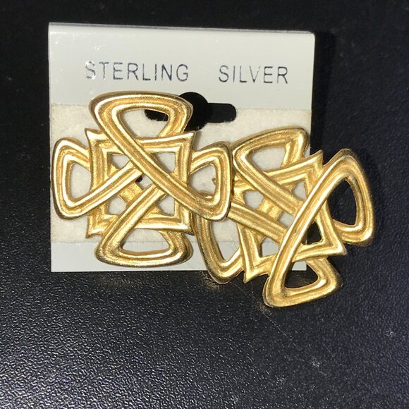 Vintage Gold Tone Square Knot Design Post Earrings - Picture 4 of 12